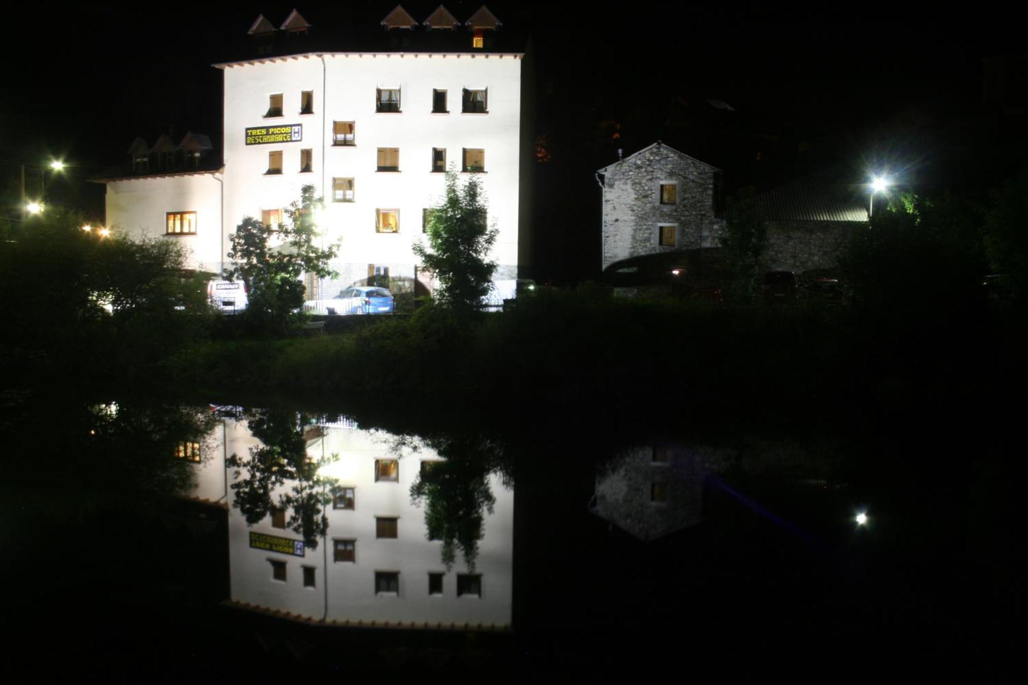 Tres Picos Hotell Eriste Eksteriør bilde