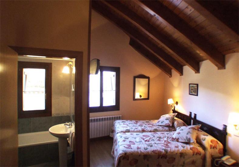 Tres Picos Hotell Eriste Eksteriør bilde